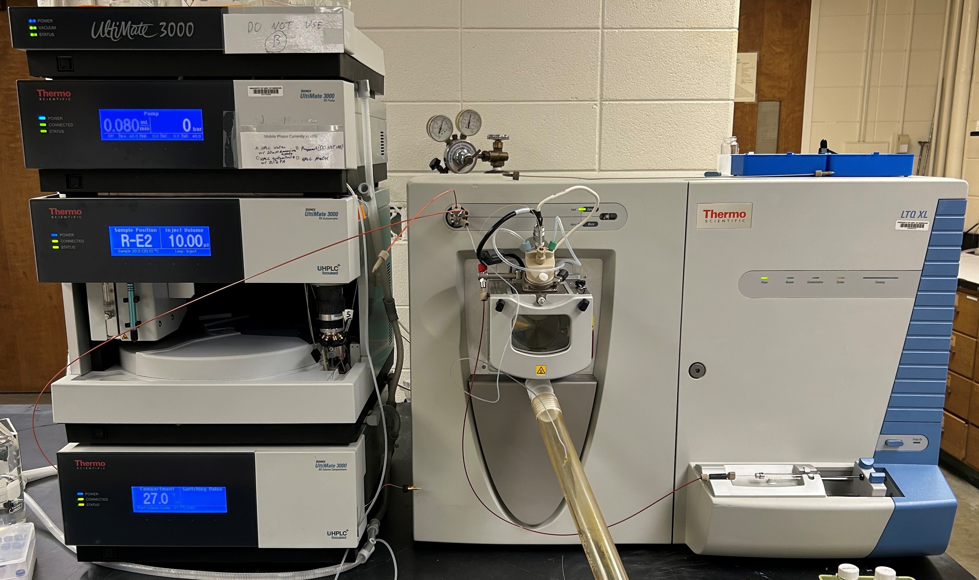 Linear ion trap mass spectrometer and ultrahigh performance liquid chromatography system.